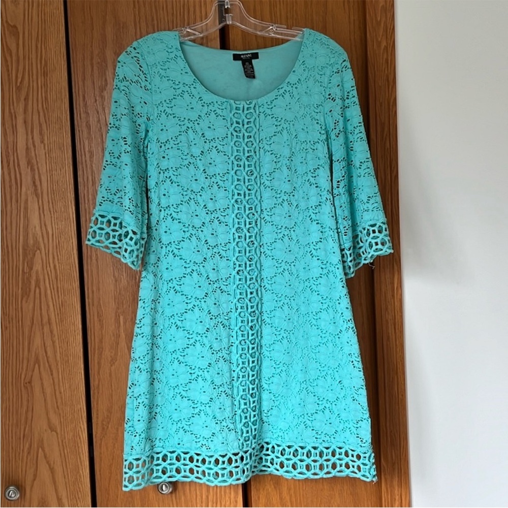 Alfani Petites Green Lace Dress Fully Lined Size Petite Small.